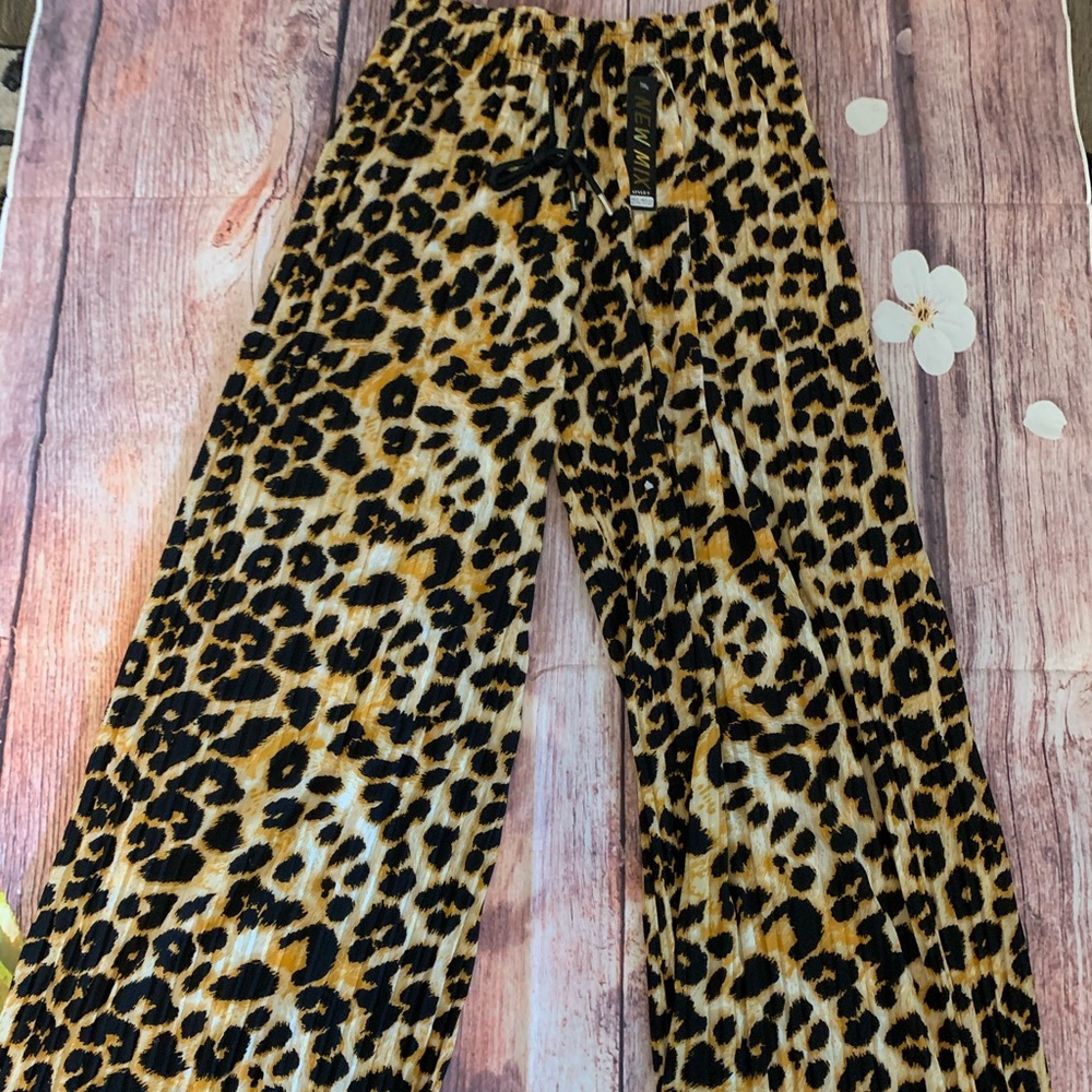 Leopard print Pants